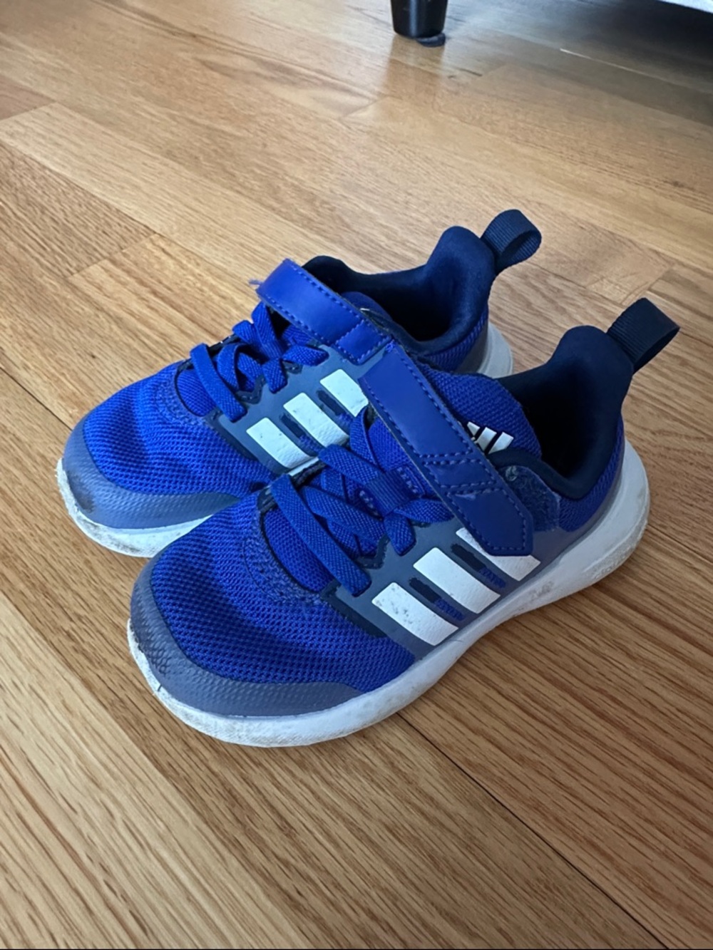 adidas Kids Royal Blue Hook-and-Loop Sneakers